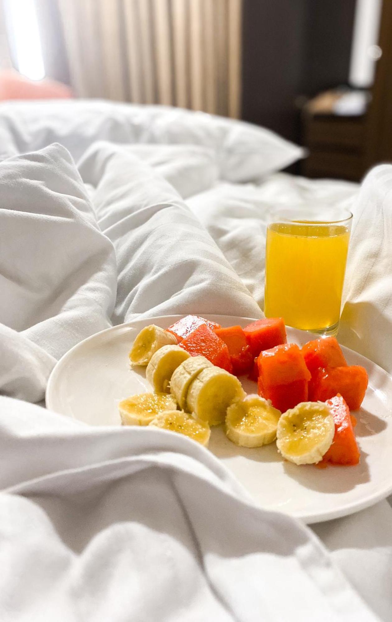 Hotel Royal Elim International Cali Esterno foto Fruit and juice