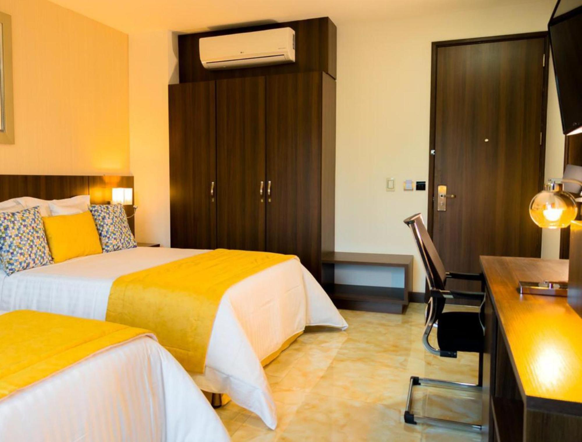 Hotel Royal Elim International Cali Esterno foto