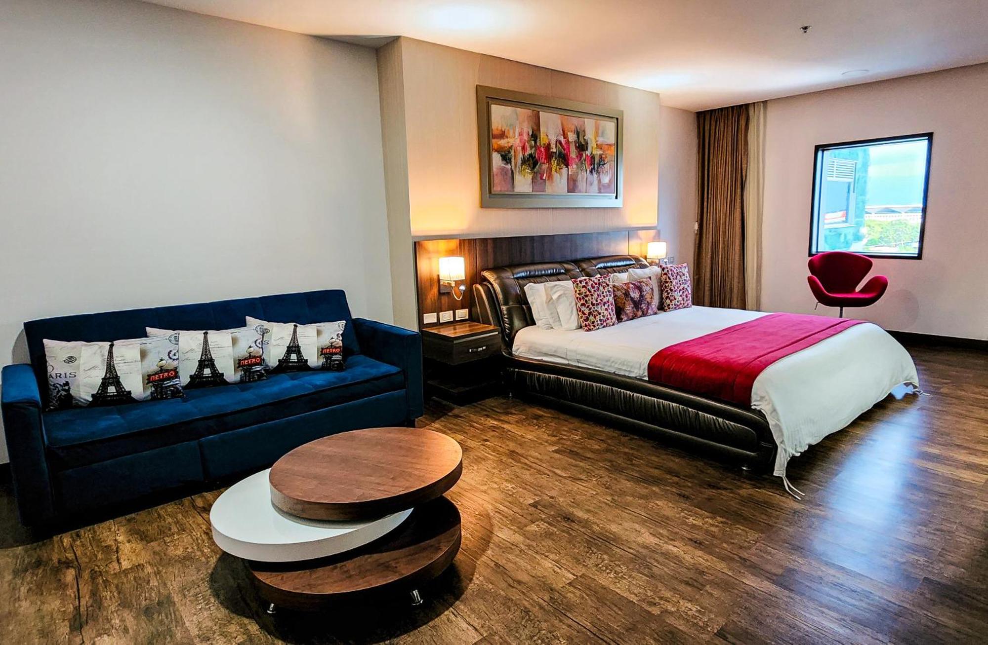 Hotel Royal Elim International Cali Esterno foto Suite at the Hotel