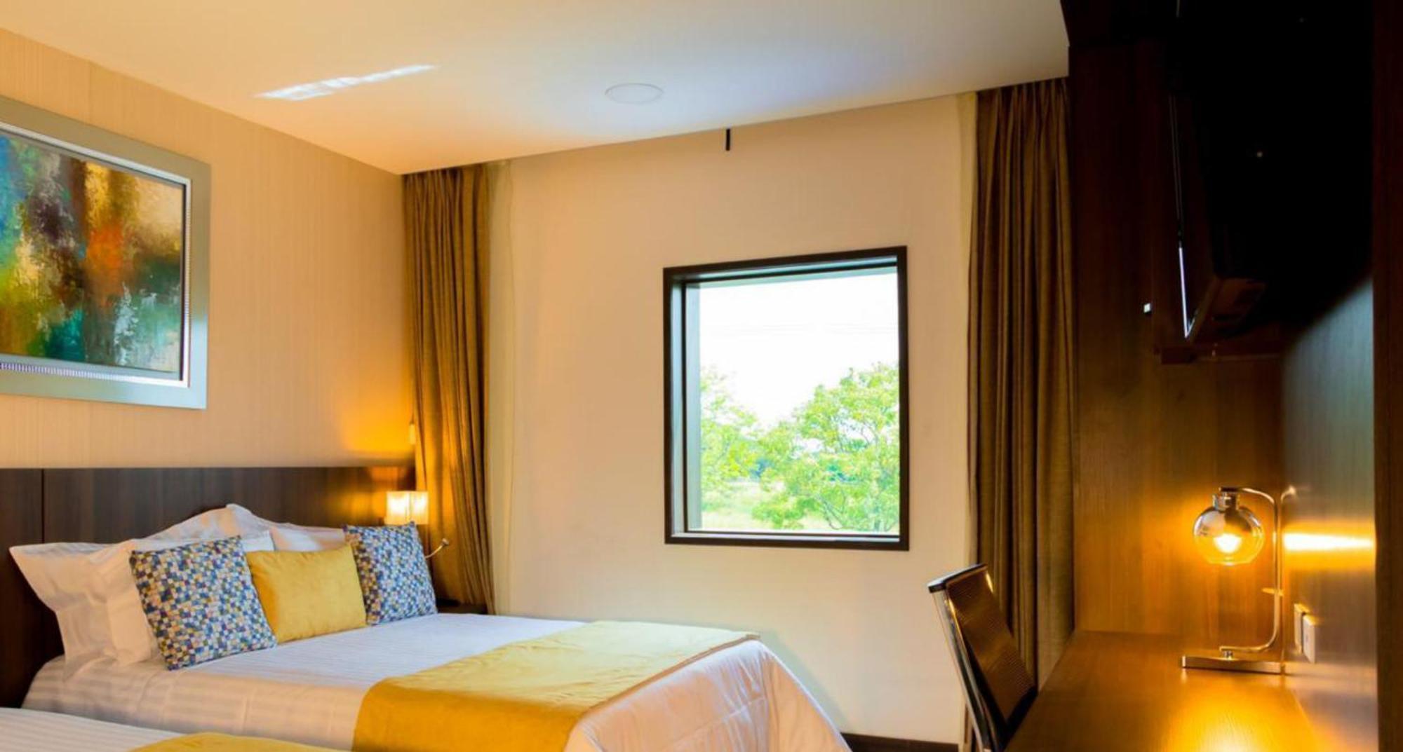 Hotel Royal Elim International Cali Esterno foto